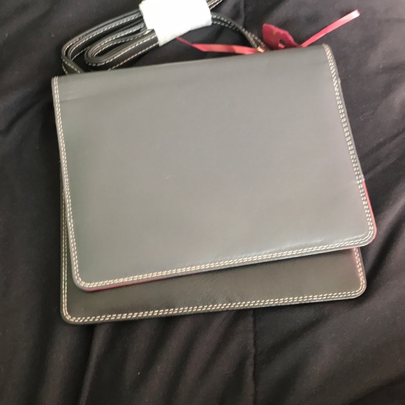 Travel Satchel - Picture 2 of 3